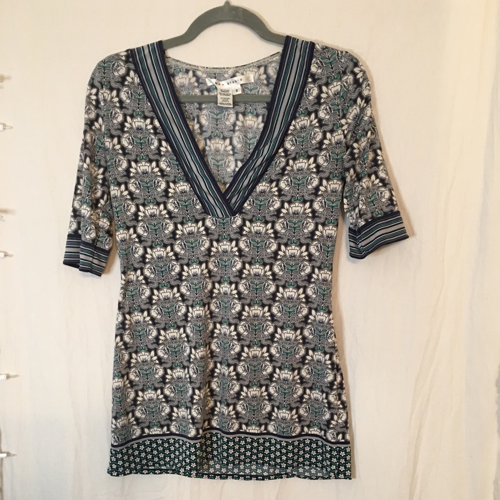 Max Studio Stretchy Flower Top